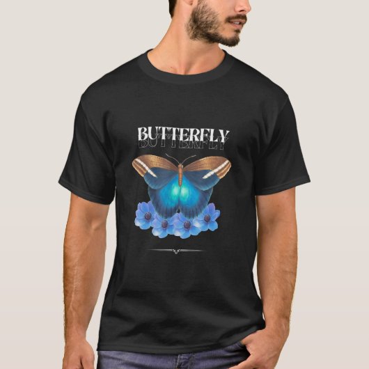 Bunter Schmetterling mit Blumen im Boho Design Tシャツ (正面)