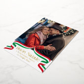 Buon Natale Italian Red Green Ribbon Photo 箔シーズンカード (回転した状態)