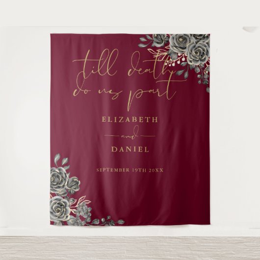 Burgundyと金ゴールドゴシックフローラの結婚写真の支柱 タペストリー (正面)