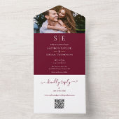 Burgundyと金ゴールドモノグラムQRコード写真結婚s オールインワン招待状 (内側)