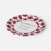 BurgundyとWhiteの卒業生をパーソナライズ ペーパープレート (アングル)