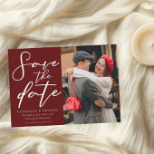 Burgundyエレガントスクリプトのカップルの写真 セーブザデート