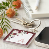 Burgundyフローラスクリプトモノグラムイニシャル名 キーホルダー (正面右)