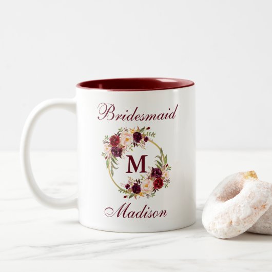 Burgundyフローラ金ゴールドサークルMonogram Bridesmaid ツートーンマグカップ (ドーナツ)