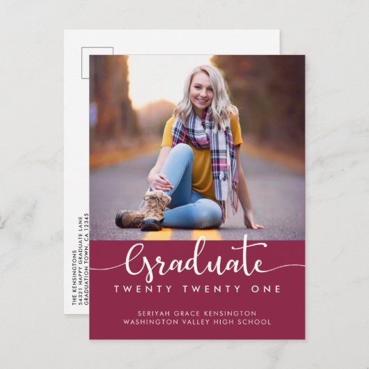 Burgundyモダンエレガント卒業スクリプトの写真 案内ポストカード (正面/裏面)