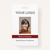 Burgundy企業の従業員の写真ID バッジ (正面)