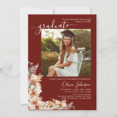 Burgundy Boho Floral Photo Graduation Announcement 案内状 (正面)