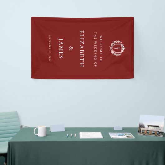 Burgundy Crest Wedding Welcome, Custom Initials 横断幕 (トレードショー)