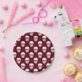 Burgundy Deep Red Skull Pattern Spooky Halloween ペーパープレート (パーティー)