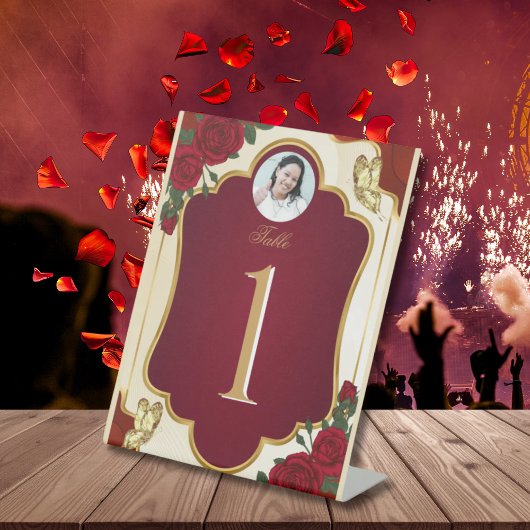 Burgundy & Gold Quinceañera Photo Elegant 台座サイン
