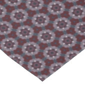 Burgundy & Gray Floral Painted Quilt テーブルクロス (アングル)