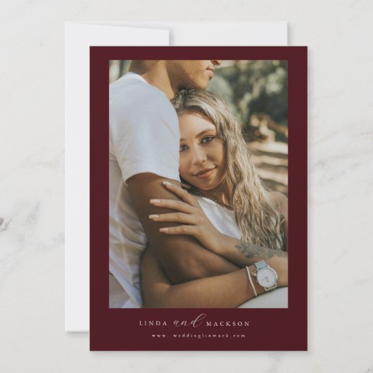 Burgundy & Ivory botanical crest monogram wedding 招待状 (裏面)