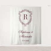 Burgundy & Ivory Monogram Crest Old Money Wedding タペストリー (正面)