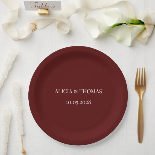 Burgundy Modern Initials Minimalist Wedding  ペーパープレート (ウェディング)