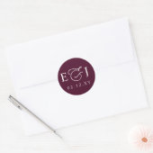 Burgundy Modern Initials Monogram Wedding ラウンドシール (封筒)