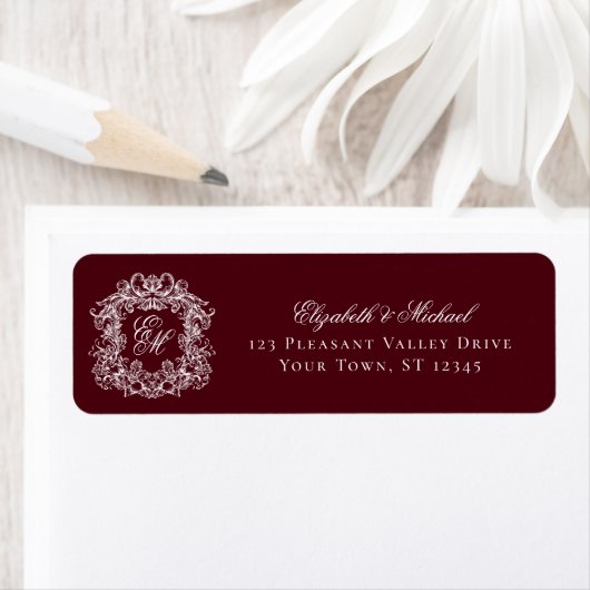 Burgundy Monogram Wedding Crest Return Address ラベル (インサイチュ)