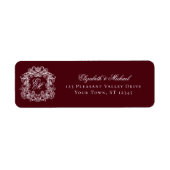 Burgundy Monogram Wedding Crest Return Address ラベル (正面)