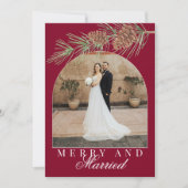 Burgundy Pine Merry & Married Photo Christmas シーズンカード (正面)