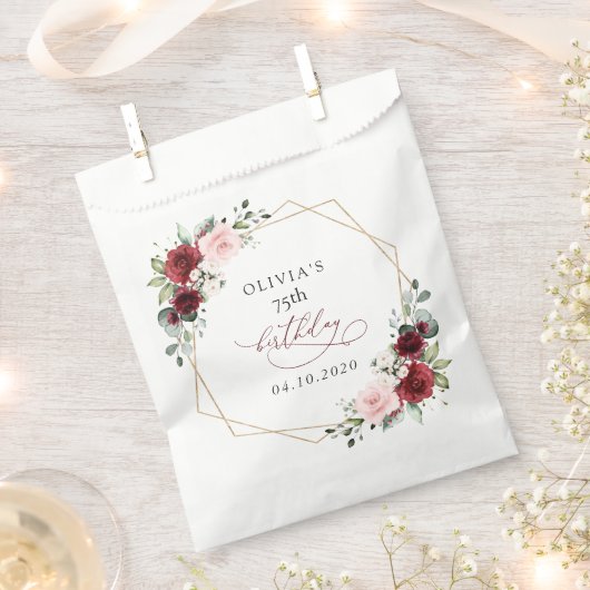 Burgundy Red Flowers, Pink Flowers, Birthday フェイバーバッグ (クリップ留めされた状態)