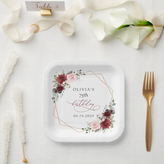 Burgundy Red Flowers, Pink Flowers, Birthday ペーパープレート (ウェディング)