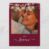 Burgundy String Lightsフォトテーブル番号 招待状 (正面)