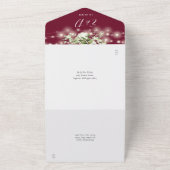 Burgundy String Lights Greenery Monogram 結婚's オールインワン招待状 (外側)