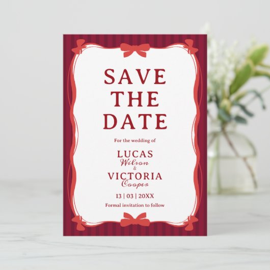 Burgundy Whimsical Red Bow Save The Date 招待状 (スタンド正面)