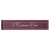 Burgundy Wine Elegant Handwritten Script デスクネームプレート (正面)