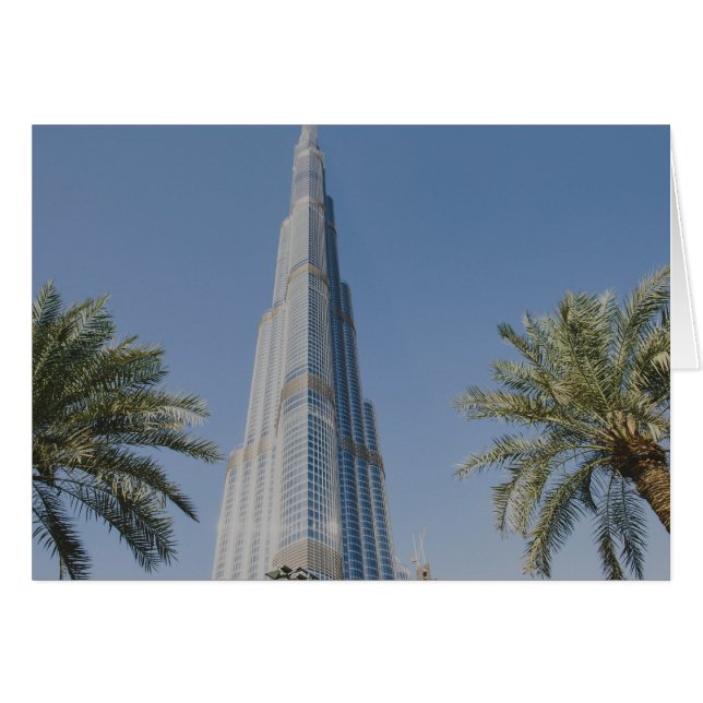 Burj Khalifa、ドバイおよびヤシの木 (正面横)