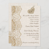 Burlapのホワイトレースと段ボール結婚ハート 招待状 (正面/裏面)