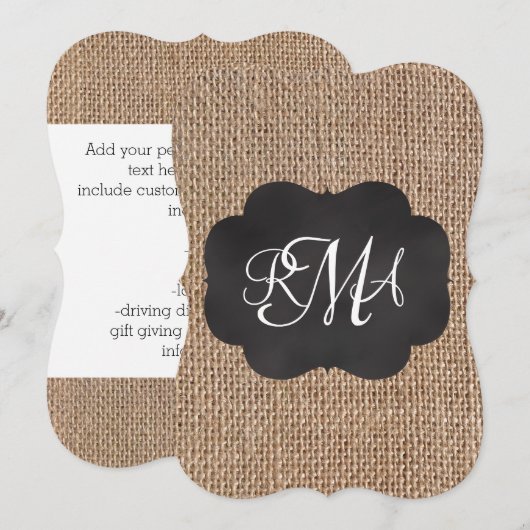 Burlap Chalkboard Look Triple モノグラムの Script 招待状 (正面/裏面)