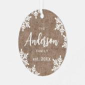 Burlap Snowflakesカスタムファミリ名スクリプトクリスマス メタルオーナメント (正面左)