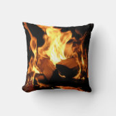 Burning Logs Flames and Embers クッション (正面)