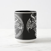 BurnsInHellによるケルト竜の紋章 ツートーンマグカップ (中央)
