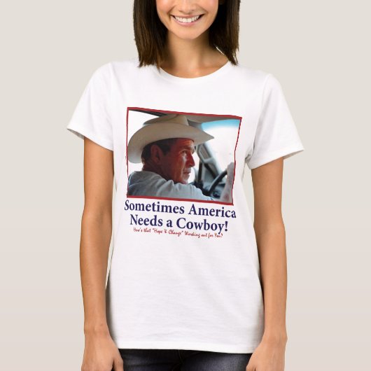 BUSH-HAT. – 白いカウボーイプー Tシャツ (正面)