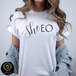 Business Casual Graphic Tee - She CEO Tシャツ