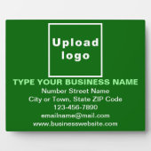 Business information on green rectangular plaque フォトプラーク (正面)