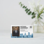 Business Man in Suit | City Skyline 名刺 (スタンド正面)