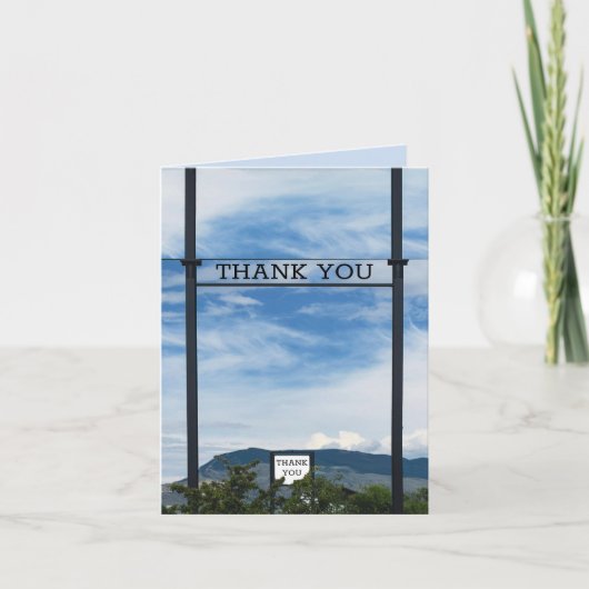 BUSINESS THANK YOU ON SIGN POST & BLUE SKY ABOVE サンキューカード (正面)