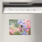 "Busy as a Bumble Bee" Soft Pastel Flowers マグネット (インサイチュ (食洗機))