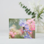 "Busy as a Little Bumble Bee" Soft Pastel Flowers ポストカード (スタンド正面)