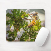 Busy Bee working hard マウスパッド (マウス)