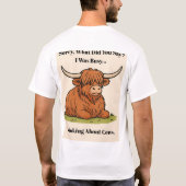 “Busy Thinking About Cows – Highland Cow Cartoon Tシャツ (裏面)