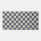Butter yellow and blue checkered board pattern デスクマット (正面)
