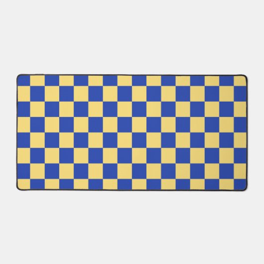 Butter yellow and blue checkered board pattern デスクマット (正面)