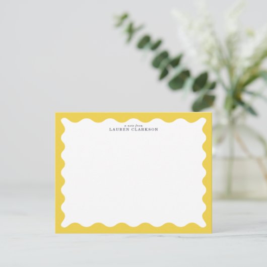 Butter Yellow Wavy Frame Note Card 招待状 (スタンド正面)
