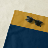 BUTTERBEER™垂直ロゴ ビーチタオル (インサイチュ)