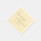 Buttercup Yellowおよび金ゴールドスクリプ結婚ト スタンダードカクテルナプキン (角)