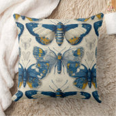 Butterflies In Botany Illustration クッション (ブランケット)