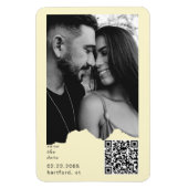 Buttery Yellow Couple Photo QR Code Wedding  マグネット (縦)